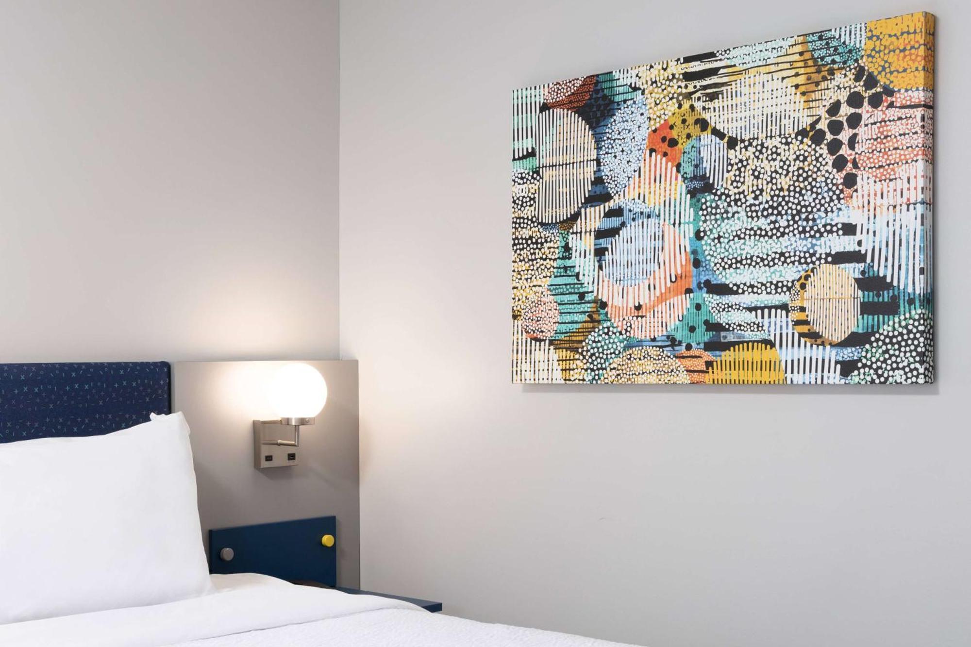 Microtel Inn & Suites By Wyndham Macedon Екстер'єр фото