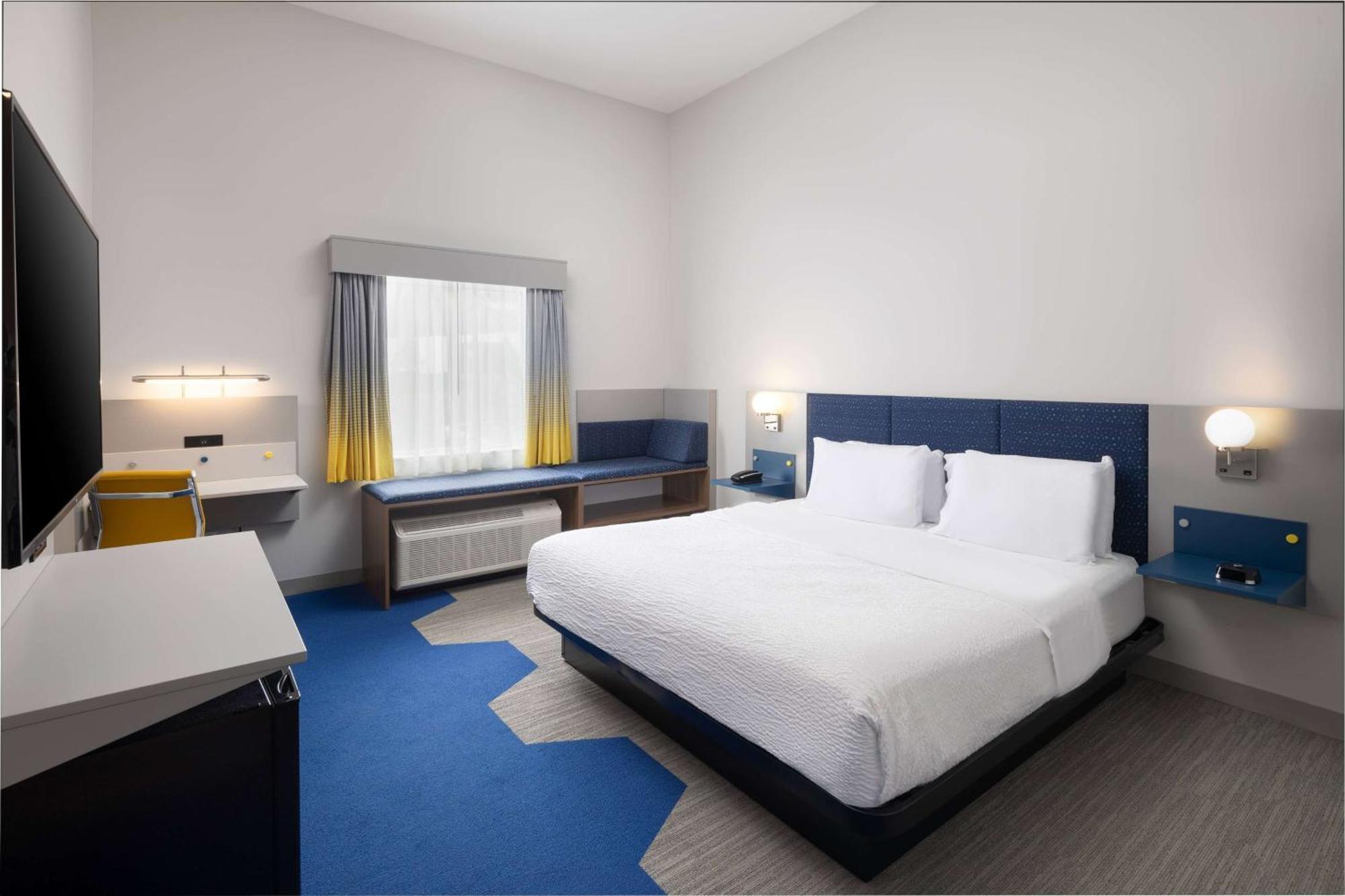 Microtel Inn & Suites By Wyndham Macedon Екстер'єр фото